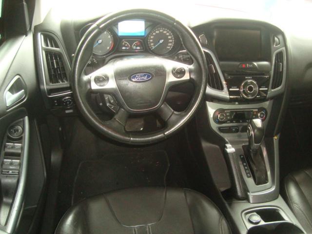 FORD Focus Sedan - Foto