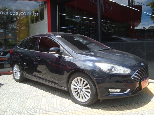 FORD Focus Sedan