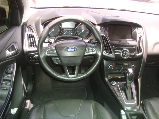 FORD Focus Sedan - Foto