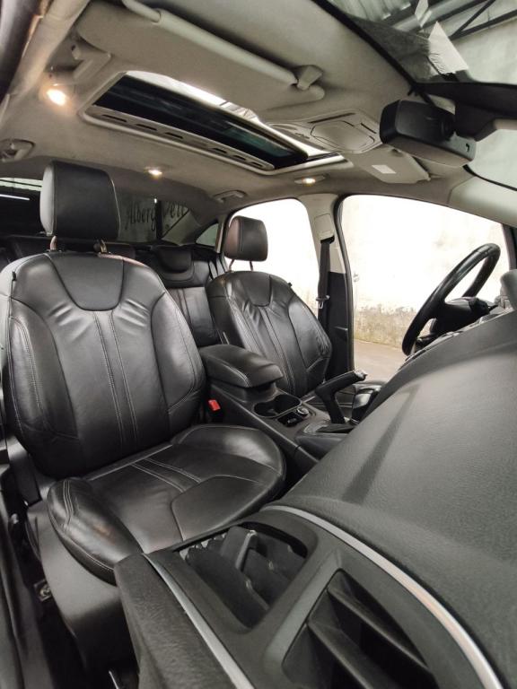 FORD Focus Sedan - Foto