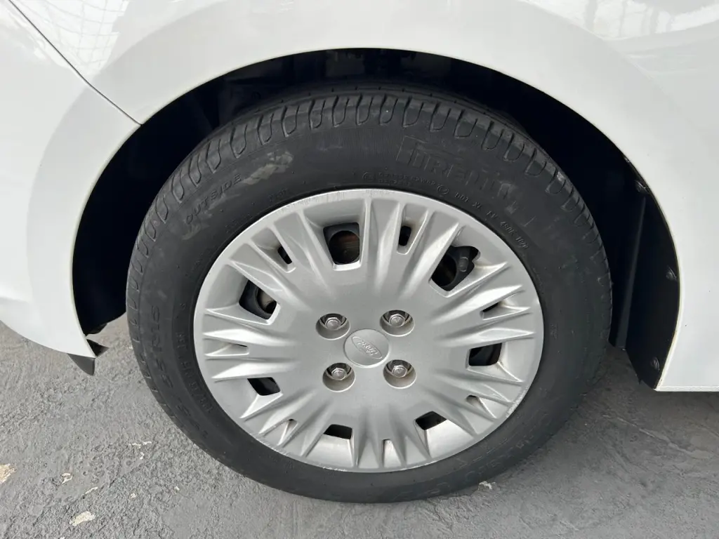 FORD Ka Hatch - Foto