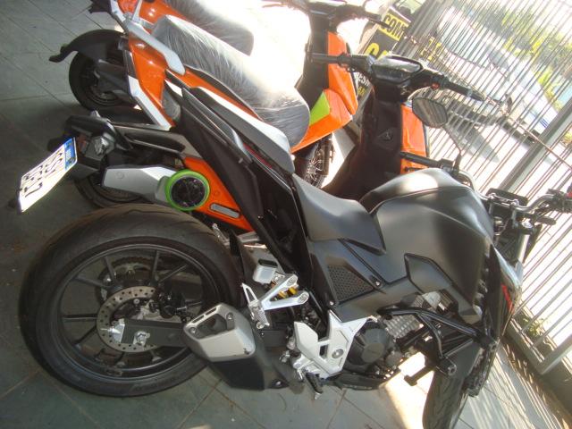 HONDA CB 300 F Twister - Foto