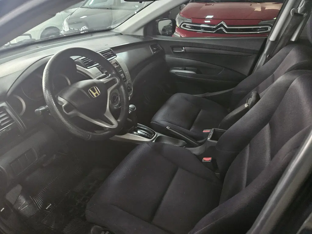 HONDA City Sedan - Foto