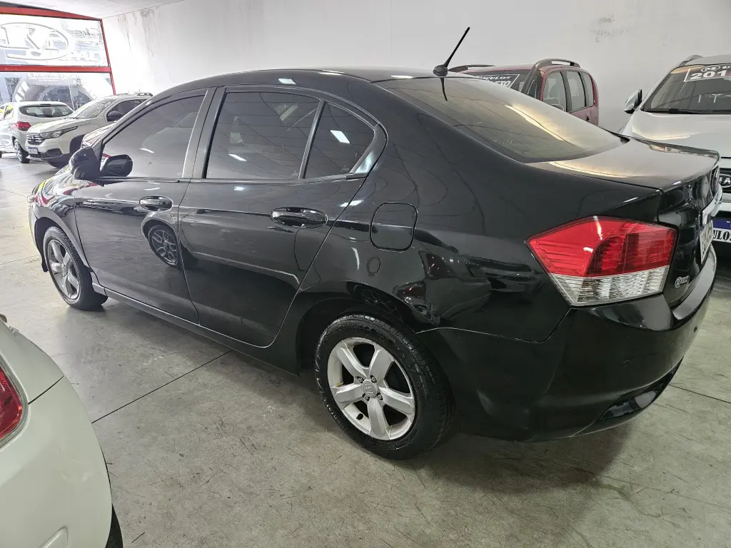 HONDA City Sedan - Foto