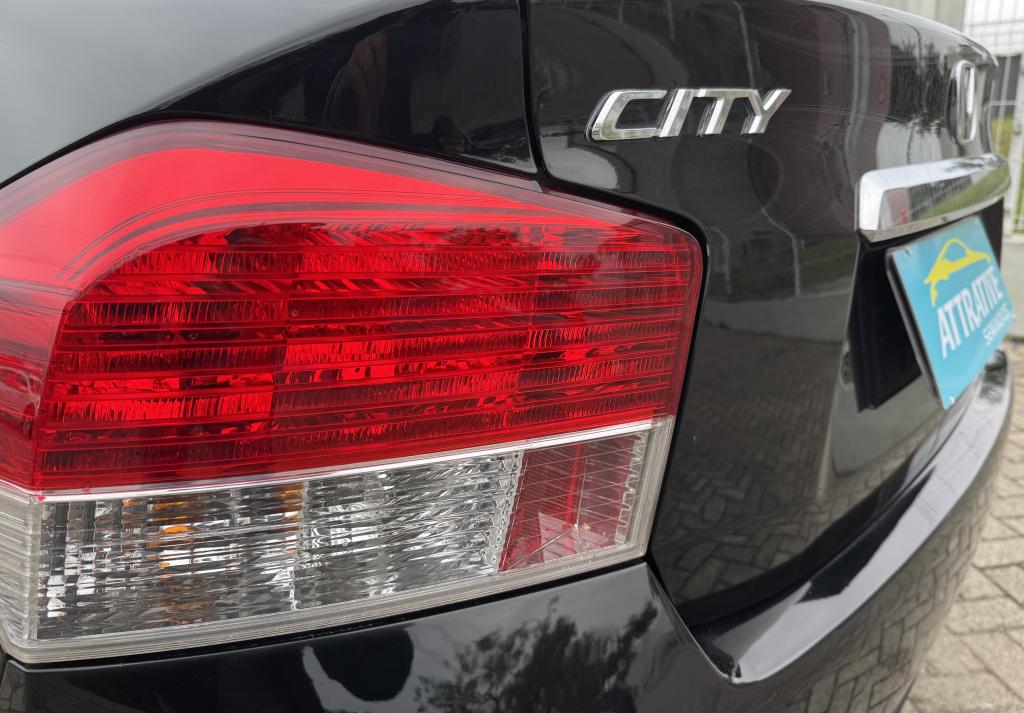 HONDA City Sedan - Foto