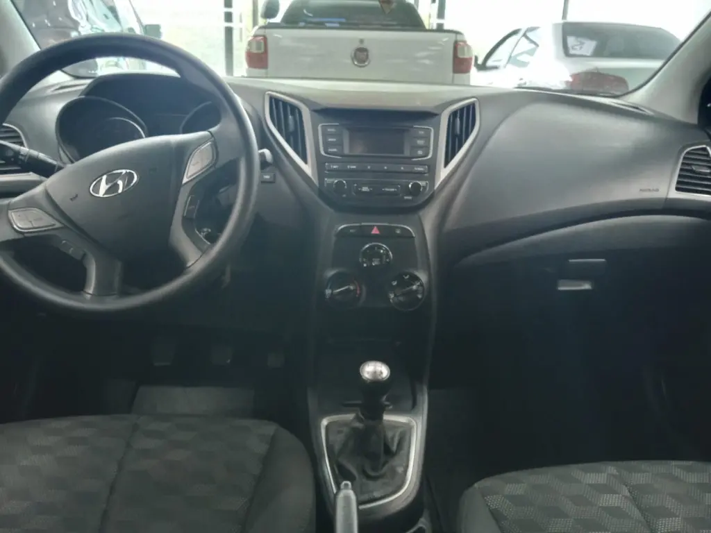 HYUNDAI HB 20 Hatch - Foto
