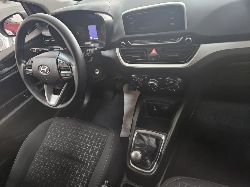 HYUNDAI HB 20 Hatch - Foto