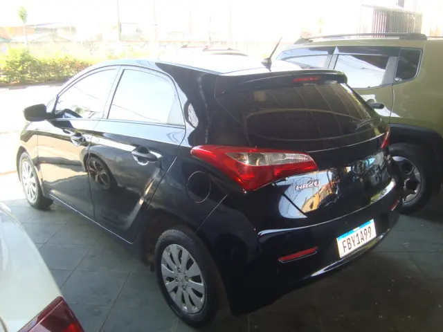 HYUNDAI HB 20 Hatch - Foto