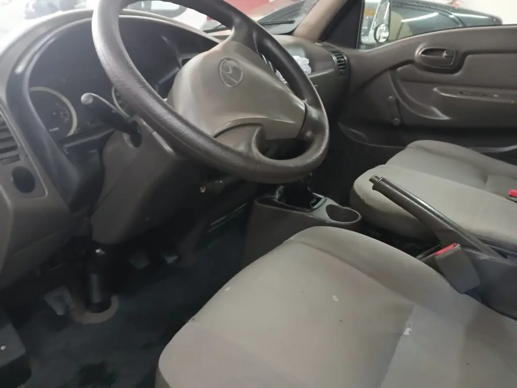 HYUNDAI HR - Foto