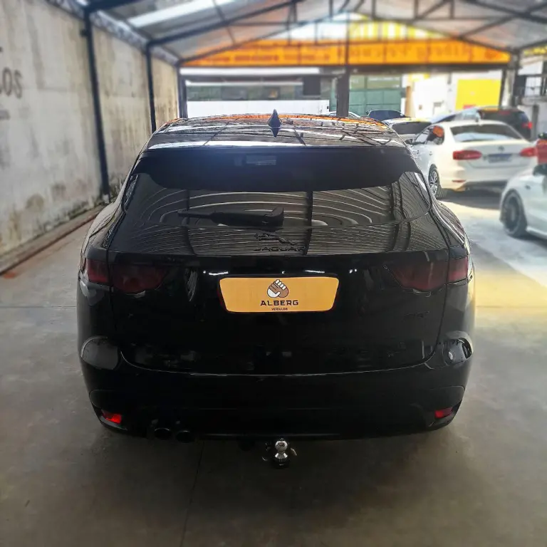 JAGUAR F-Pace - Foto