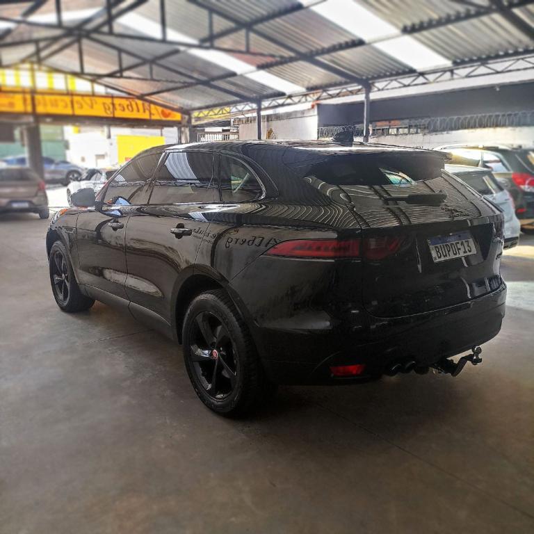 JAGUAR F-Pace - Foto