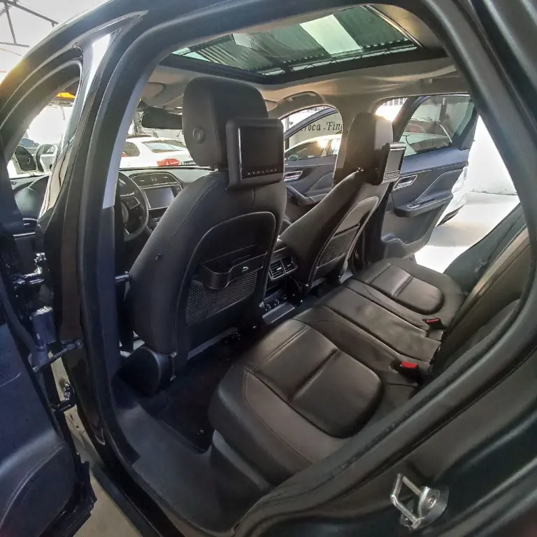 JAGUAR F-Pace - Foto