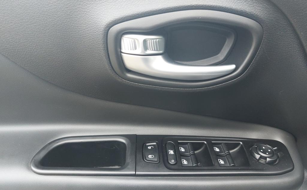 JEEP Renegade - Miniatura