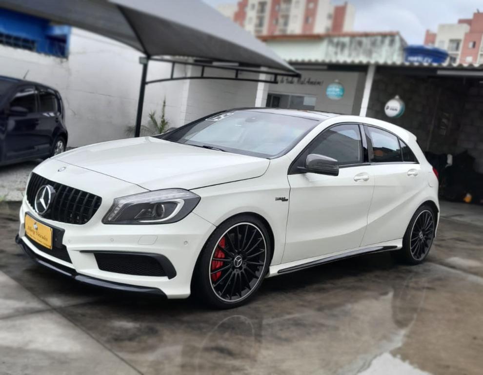 MERCEDES-BENZ A 45 AMG - Foto