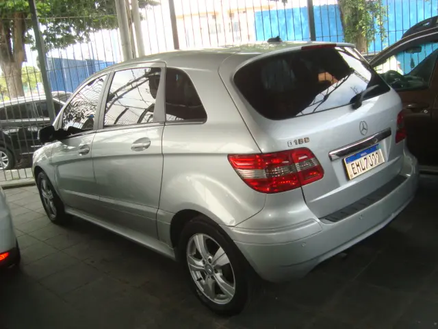 MERCEDES-BENZ B 180 - Foto