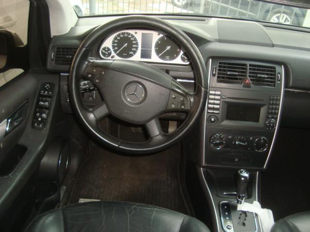 MERCEDES-BENZ B 180 - Foto