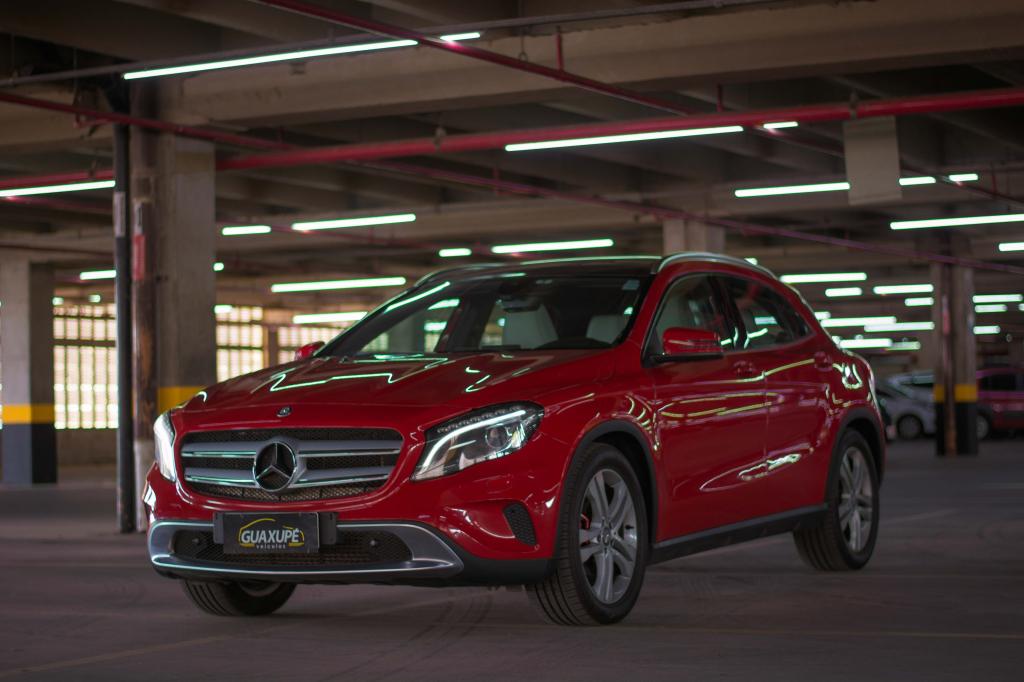 MERCEDES-BENZ GLA 200 - Foto