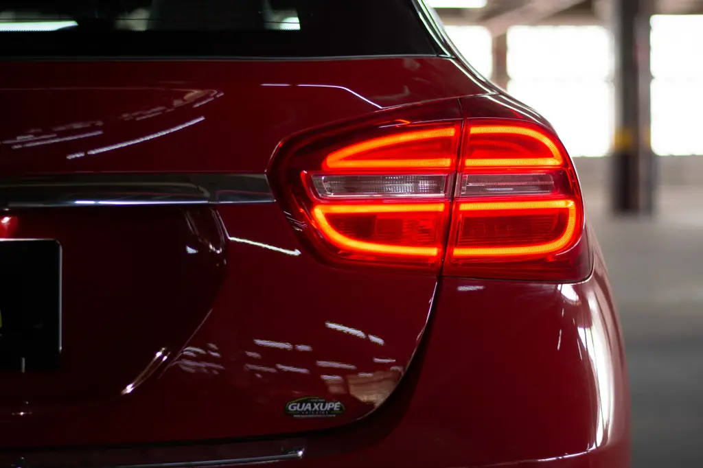 MERCEDES-BENZ GLA 200 - Foto