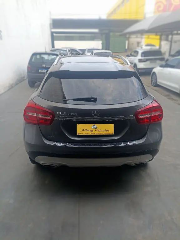 MERCEDES-BENZ GLA 200 - Foto