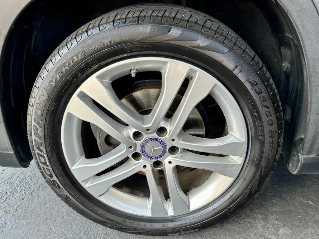 MERCEDES-BENZ GLA 200 - Foto