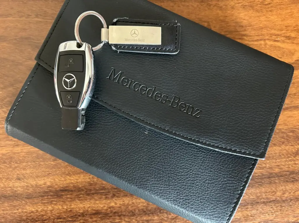 MERCEDES-BENZ GLA 200 - Foto