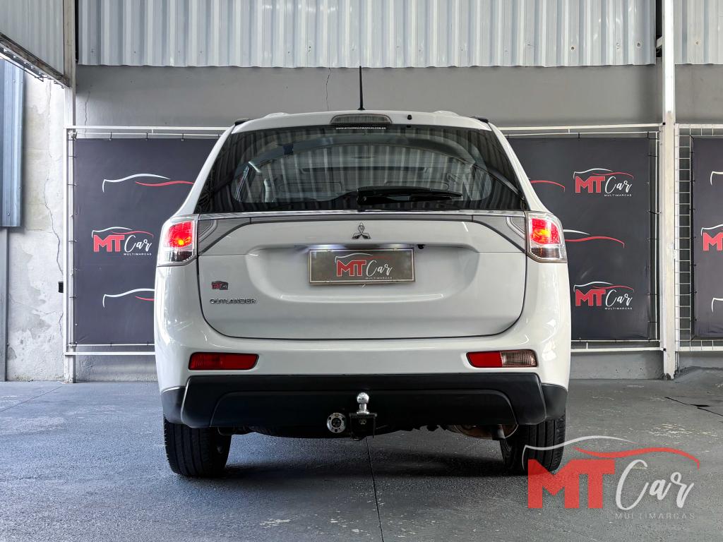 MITSUBISHI Outlander - Foto