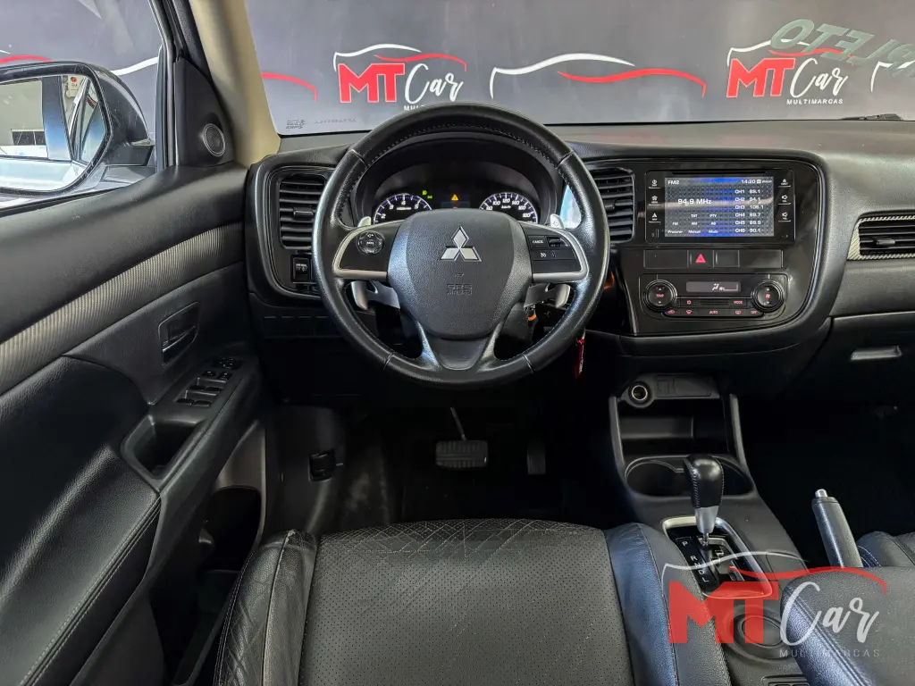 MITSUBISHI Outlander - Foto