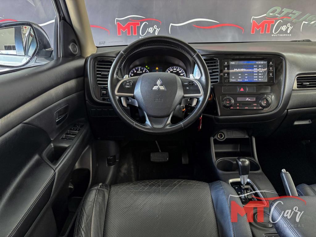 MITSUBISHI Outlander - Foto