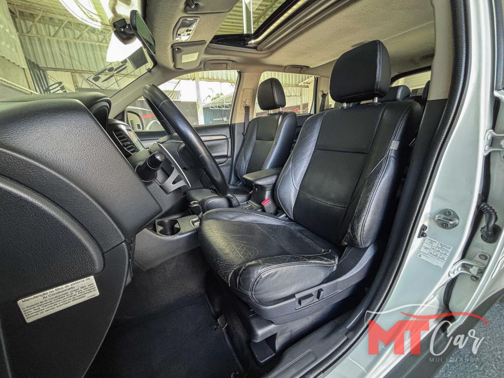 MITSUBISHI Outlander - Foto