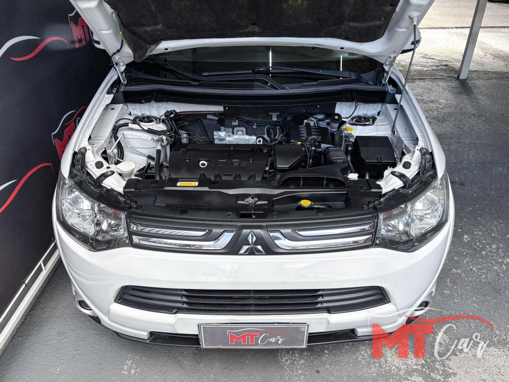 MITSUBISHI Outlander - Foto