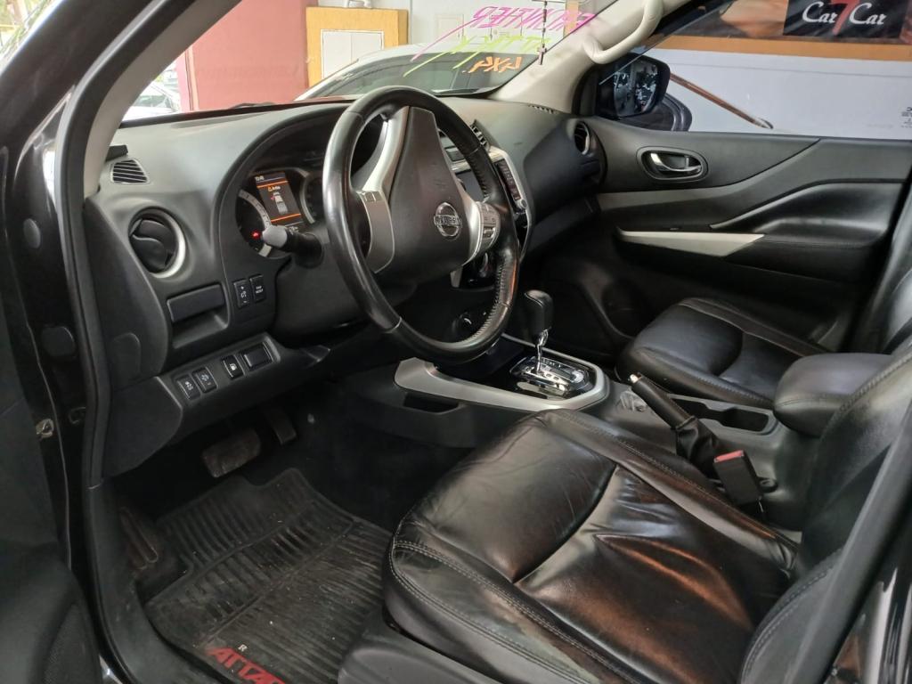 NISSAN Frontier - Foto