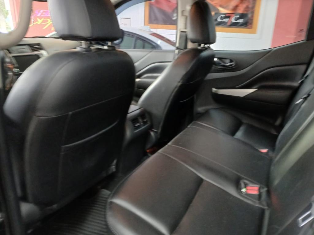 NISSAN Frontier - Foto