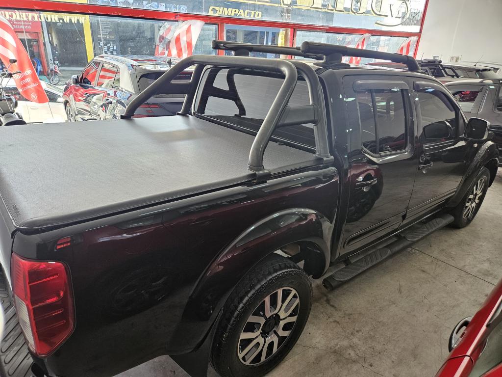 NISSAN Frontier - Foto