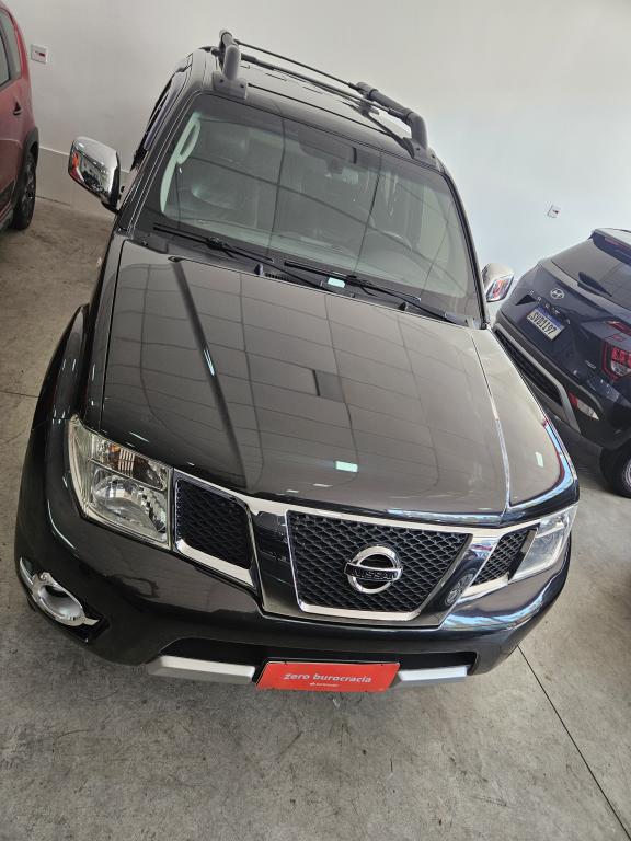 NISSAN Frontier - Foto