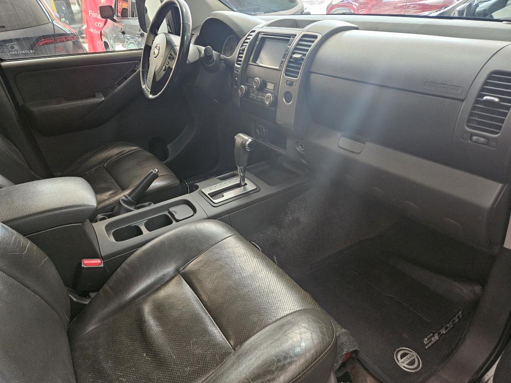 NISSAN Frontier - Foto