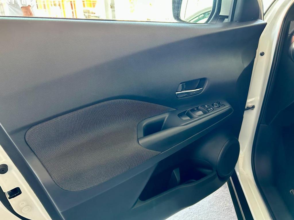 NISSAN Kicks - Miniatura