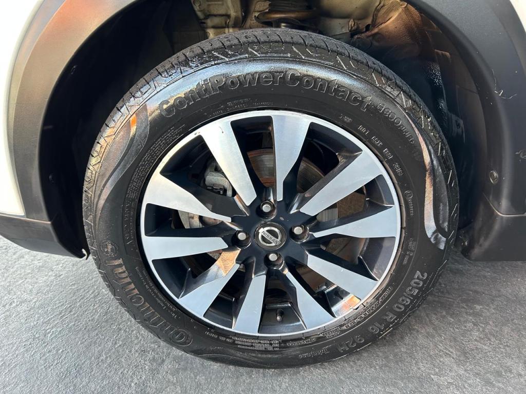 NISSAN Kicks - Miniatura