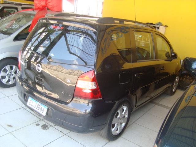 NISSAN Livina - Foto