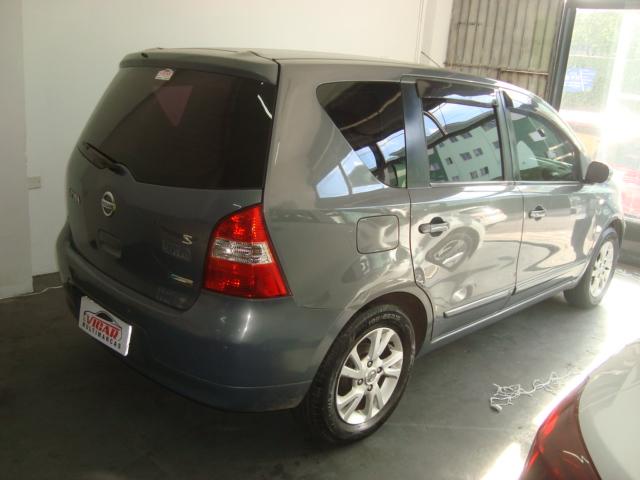 NISSAN Livina - Foto