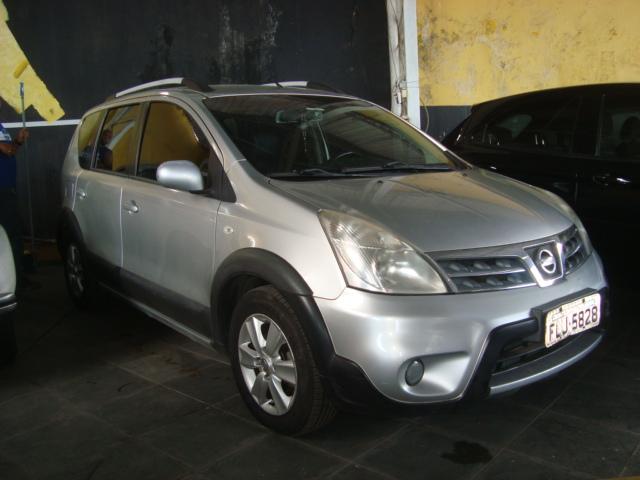 NISSAN Livina