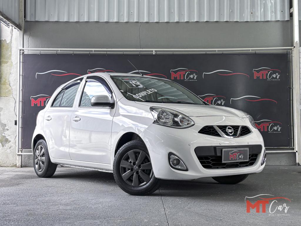 NISSAN March - Foto