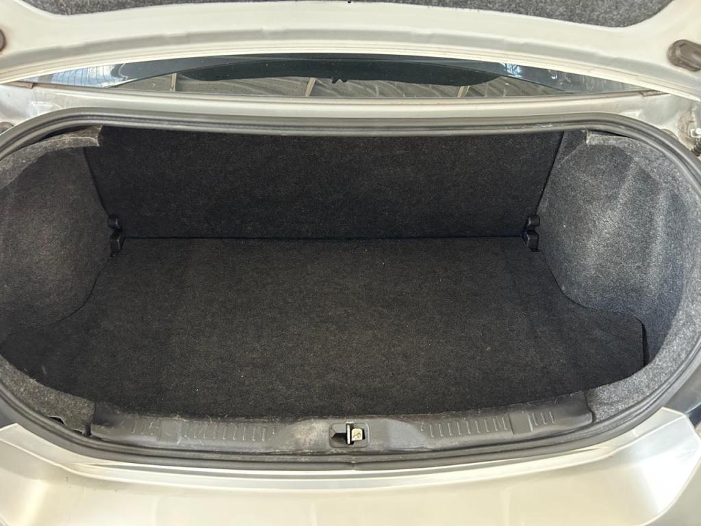 NISSAN Sentra - Foto