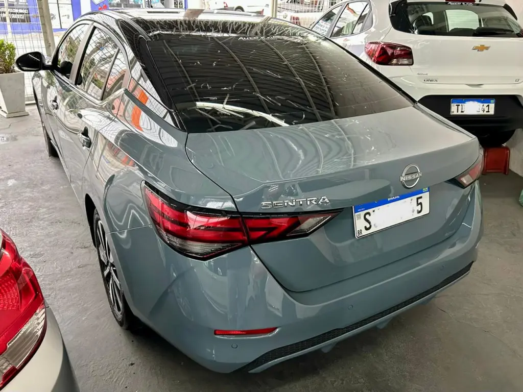 NISSAN Sentra - Foto