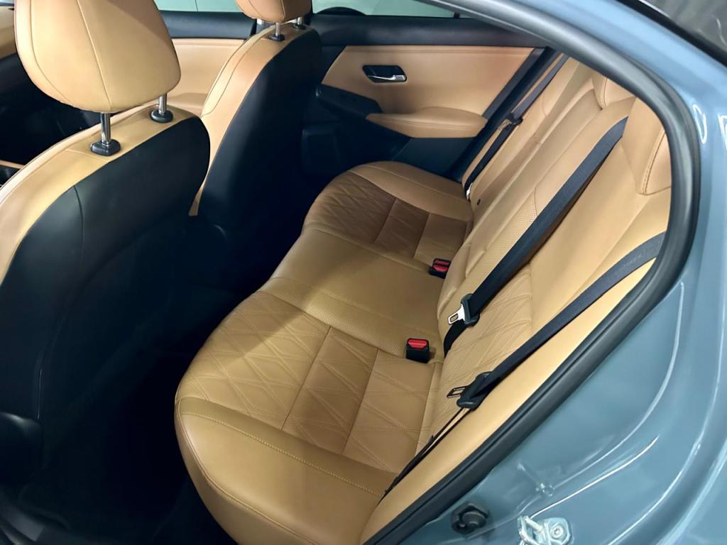NISSAN Sentra - Foto