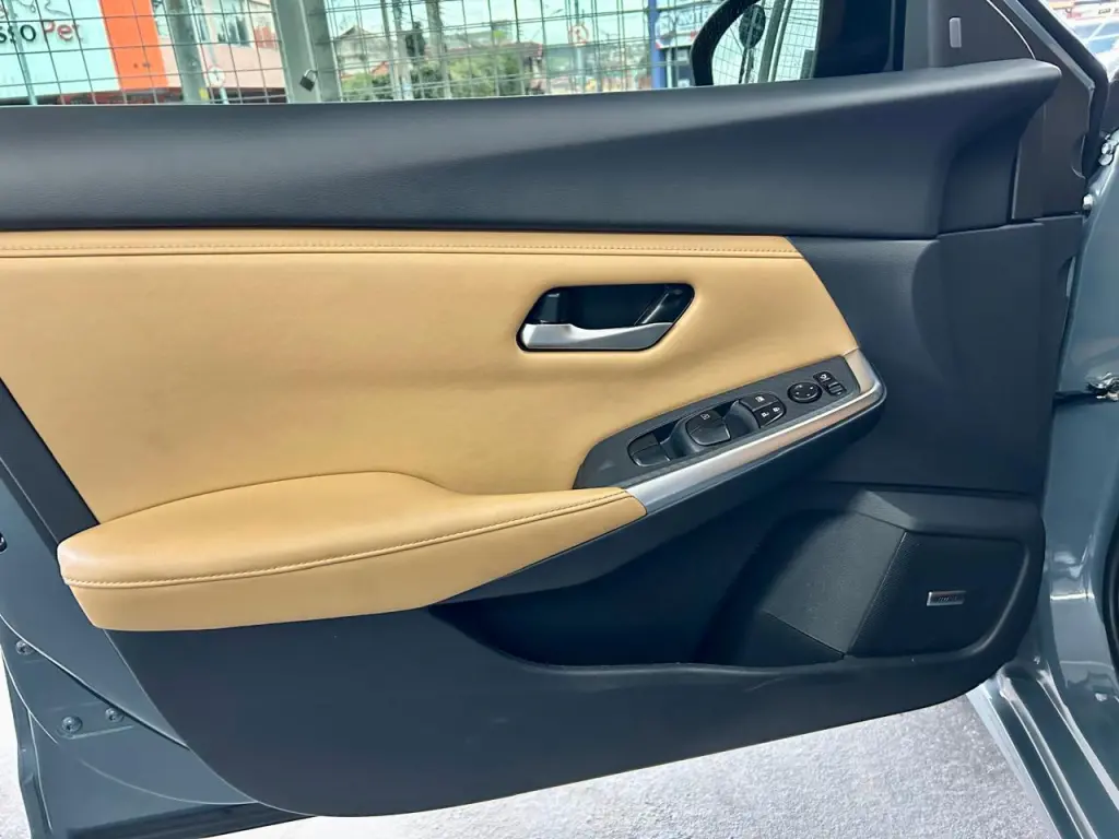 NISSAN Sentra - Foto