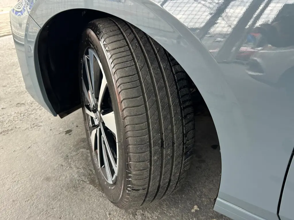 NISSAN Sentra - Foto