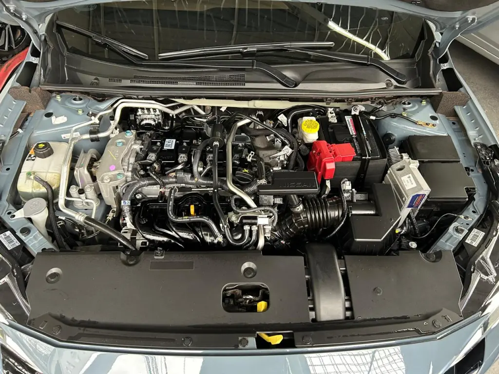 NISSAN Sentra - Foto