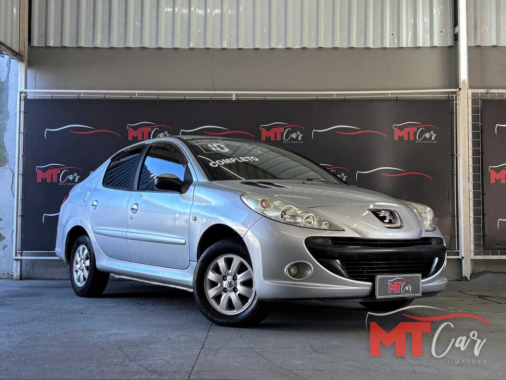 PEUGEOT 207 Sedan - Foto