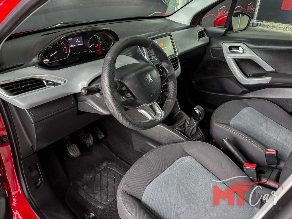 PEUGEOT 208 - Foto