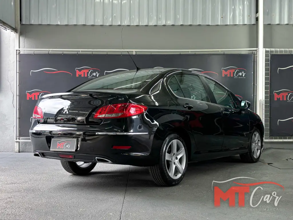 PEUGEOT 408 Sedan - Foto